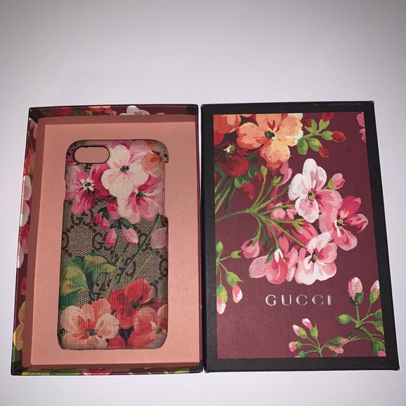 Gucci Accessories - Pink floral Gucci phone case